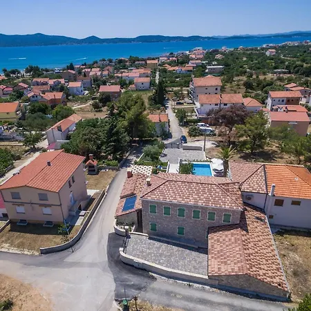 Villa Dumina *