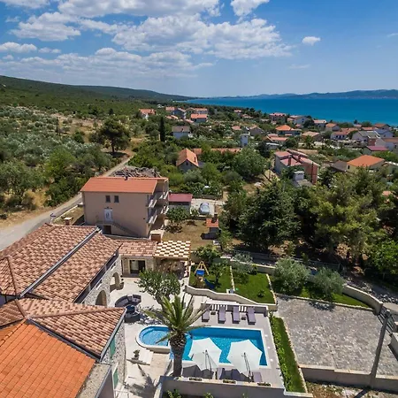 Dumina Villa Sukosan